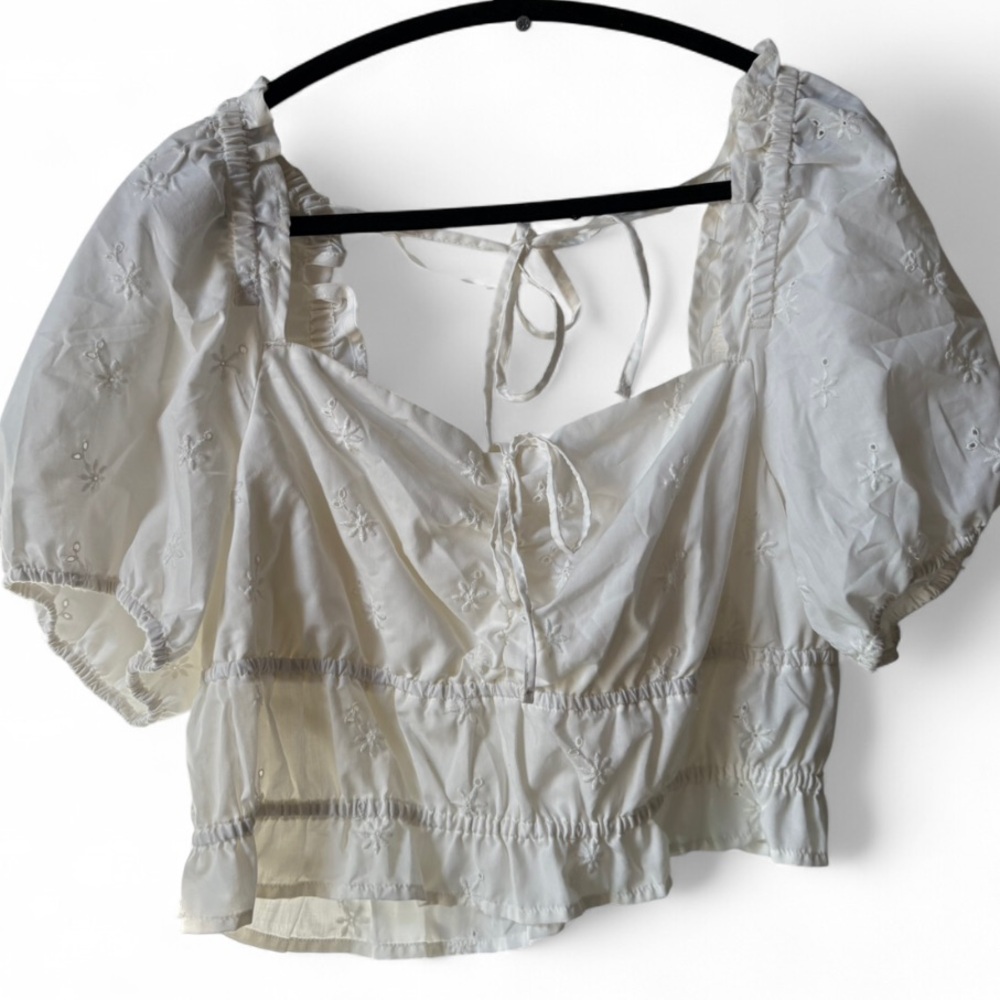 Arizona Jean Co White Crop Top